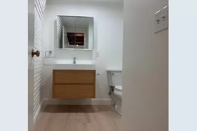 170 Commercial St #4, Boston, MA 02109 - Photo 6
