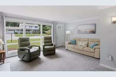 15 Thurston Place, Fitchburg, MA 01420 - Photo 6