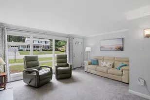 15 Thurston Pl, Fitchburg, MA 01420 - Photo 6