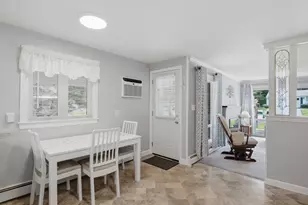 15 Thurston Pl, Fitchburg, MA 01420 - Photo 10