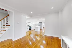 22 Baldwin St, Winchester, MA 01890 - Photo 4