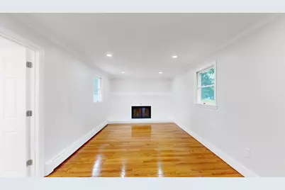 22 Baldwin St, Winchester, MA 01890 - Photo 8