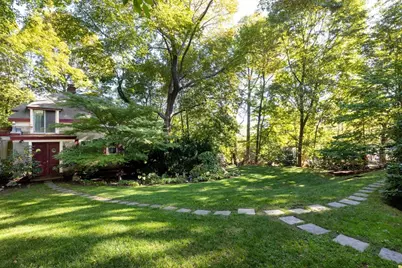 75 Bellevue St, Newton, MA 02458 - Photo 4