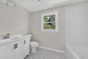71 Great Neck Rd, Wareham, MA 02571 - Photo 14
