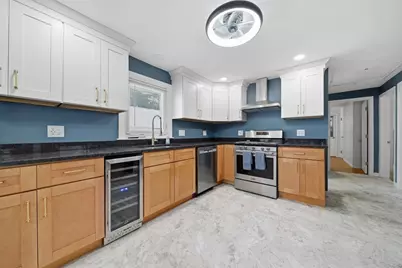16 Baremeadow St, Methuen, MA 01844 - Photo 4