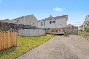 496 Tucker St, Fall River, MA 02721 - Photo 14