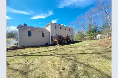 71 Eagle Dr, Dudley, MA 01571 - Photo 2