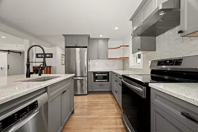 4 New St, North Reading, MA 01864 - Photo 4