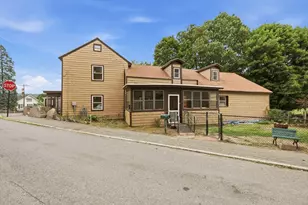 91 Walnut, Fitchburg, MA 01420 - Photo 2
