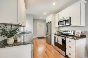11 Harvard St, Everett, MA 02149 - Photo 2