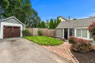 14 Linden St, Marblehead, MA 01945 - Photo 36
