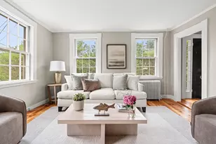 14 Linden St, Marblehead, MA 01945 - Photo 6