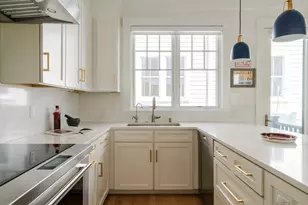 36 Laurel St, Somerville, MA 02143 - Photo 8