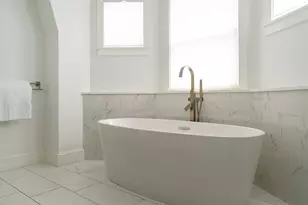 36 Laurel St, Somerville, MA 02143 - Photo 16