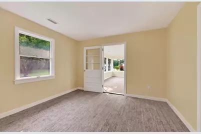 240 W Main Street, West Brookfield, MA 01585 - Photo 26