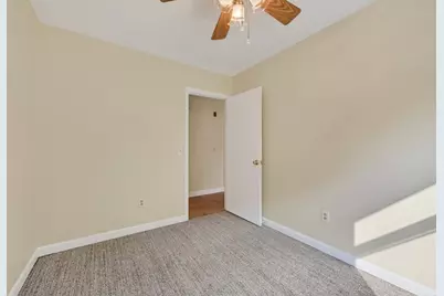 240 W Main Street, West Brookfield, MA 01585 - Photo 34