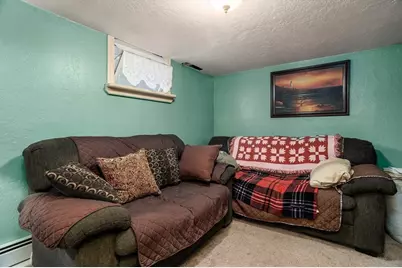 148 Pond St, Leominster, MA 01453 - Photo 26