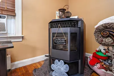 148 Pond St, Leominster, MA 01453 - Photo 16