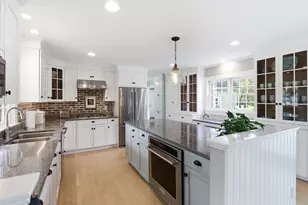 122 Russell St, Carlisle, MA 01741 - Photo 4