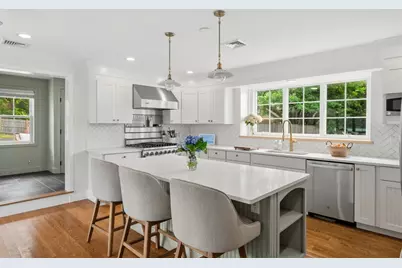 19 Hersey St, Hingham, MA 02043 - Photo 4