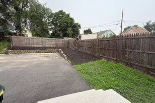 242 Eastern Ave, Springfield, MA 01109 - Photo 20