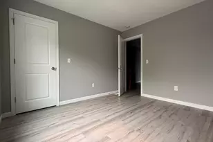 242 Eastern Ave, Springfield, MA 01109 - Photo 10