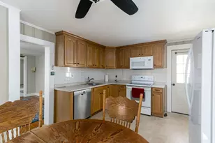 25 Prospect St, Ware, MA 01082 - Photo 14