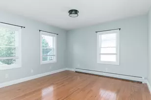 25 Prospect St, Ware, MA 01082 - Photo 8