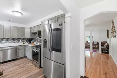 23 Cobblestone Ln #23, Worcester, MA 01606 - Photo 2