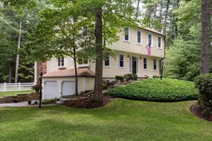 34 Pioneer Dr, Duxbury, MA 02332 - Photo 1