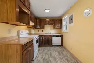 31 Prescott St, Framingham, MA 01702 - Photo 6