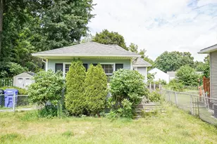 215 Eddy St, Springfield, MA 01104 - Photo 1