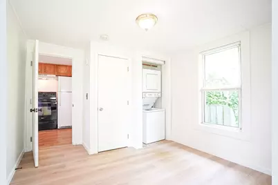 215 Eddy St, Springfield, MA 01104 - Photo 14