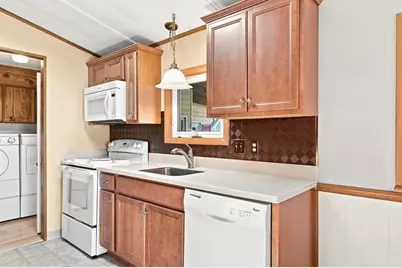 27 Castle Road #153, Attleboro, MA 02703 - Photo 12