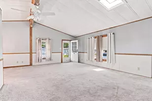 27 Castle Rd, Attleboro, MA 02703 - Photo 8