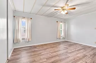 27 Castle Rd, Attleboro, MA 02703 - Photo 16