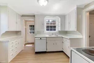 26 Garden St, Melrose, MA 02176 - Photo 8