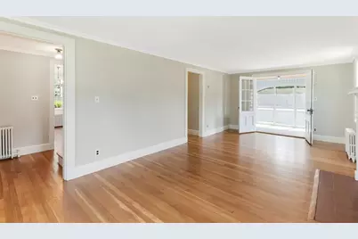 26 Garden St, Melrose, MA 02176 - Photo 4