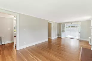 26 Garden St, Melrose, MA 02176 - Photo 4