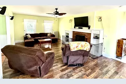 5 Washington St, Monson, MA 01057 - Photo 14