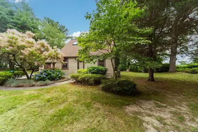 634 Pine St, Bridgewater, MA 02324 - Photo 2