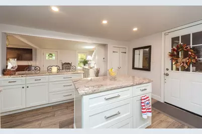 634 Pine St, Bridgewater, MA 02324 - Photo 8