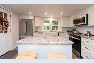 634 Pine St, Bridgewater, MA 02324 - Photo 4