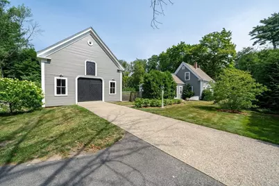 190 Mountain Ave, Pembroke, MA 02359 - Photo 2