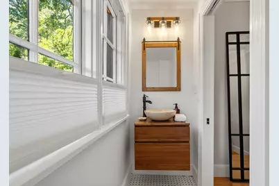 601 Walnut St, Newton, MA 02460 - Photo 6