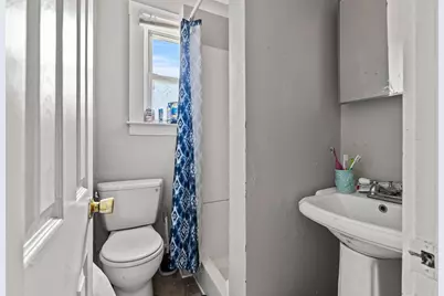 316 Rogers St, Lowell, MA 01852 - Photo 12
