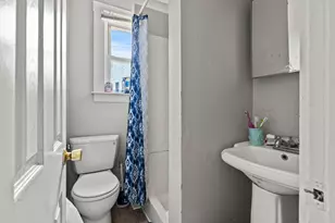 316 Rogers St, Lowell, MA 01852 - Photo 12