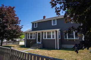113 Mutton Ln, Weymouth, MA 02189 - Photo 2