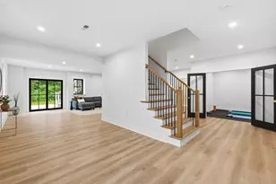 4 Eastern Ave, Burlington, MA 01803 - Photo 32
