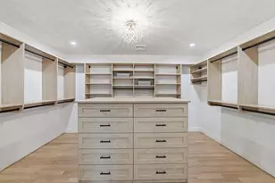 4 Eastern Ave, Burlington, MA 01803 - Photo 18